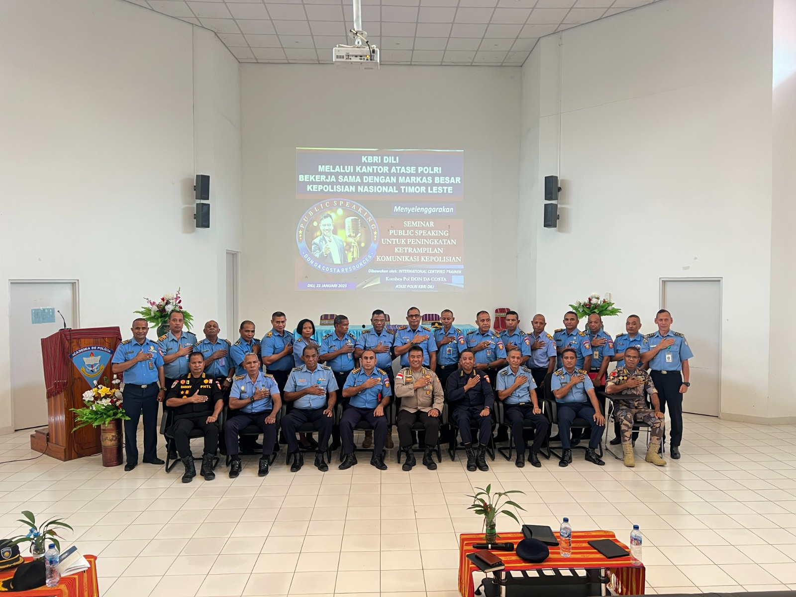 Atase Polri KBRI Dili Gelar Seminar Public Speaking untuk Para Kapolres di Timor Leste (Foto: Dok. Kantor Atase Polri KBRI Dili).